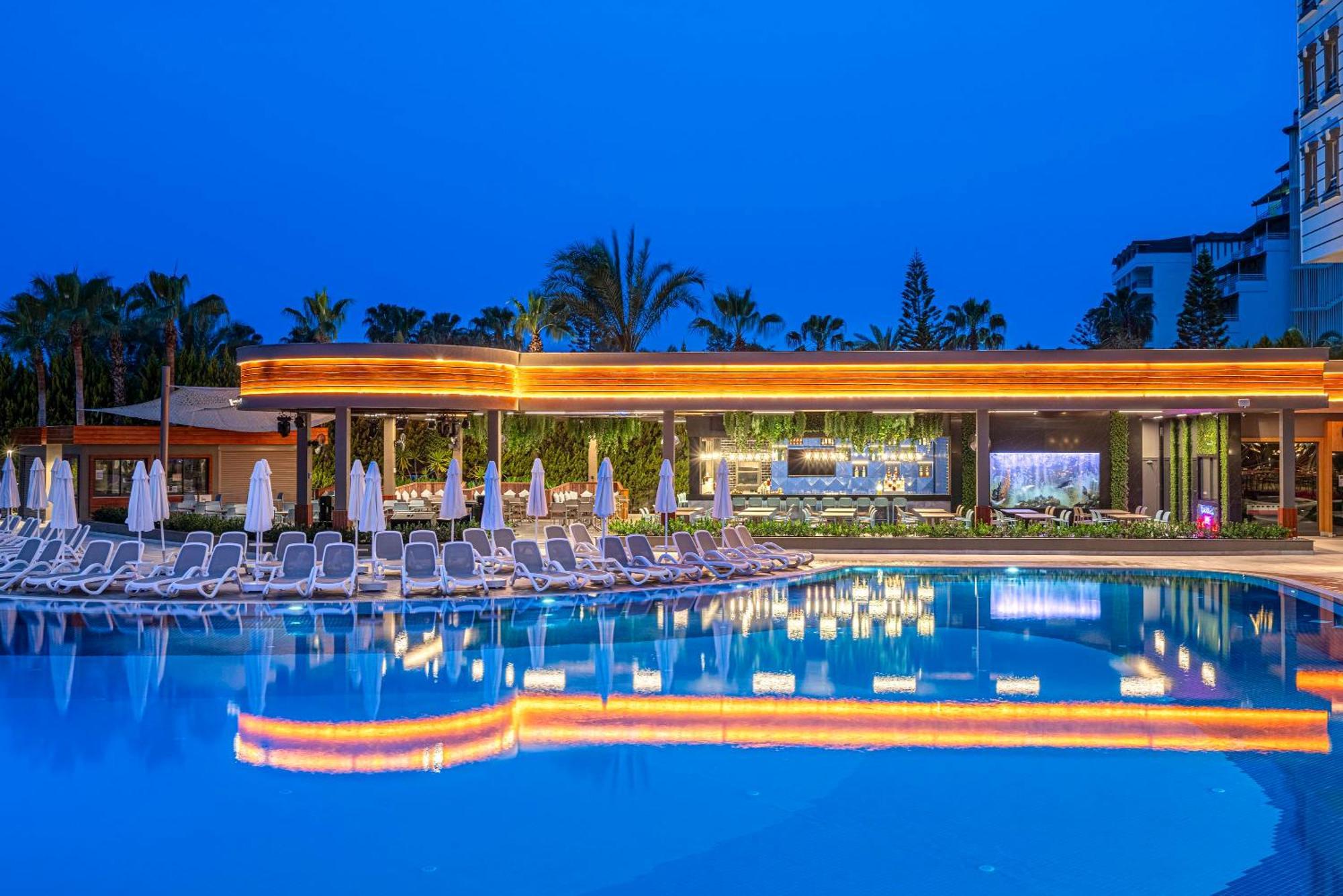 Resort Sidera Kirman Premium Okurcalar